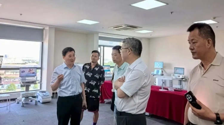 現(xiàn)場報(bào)道